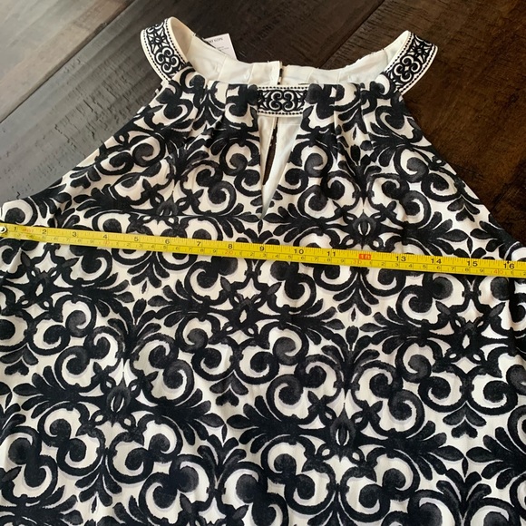 White House Black Market white and black tank top - Picture 5 of 8